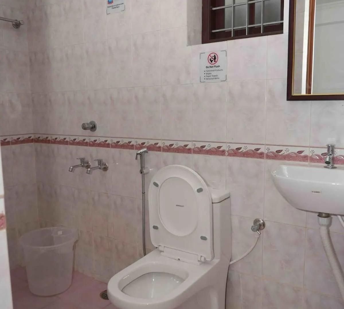 טריואנדרום Aaram Kumaramangalam Lake Villa הודו