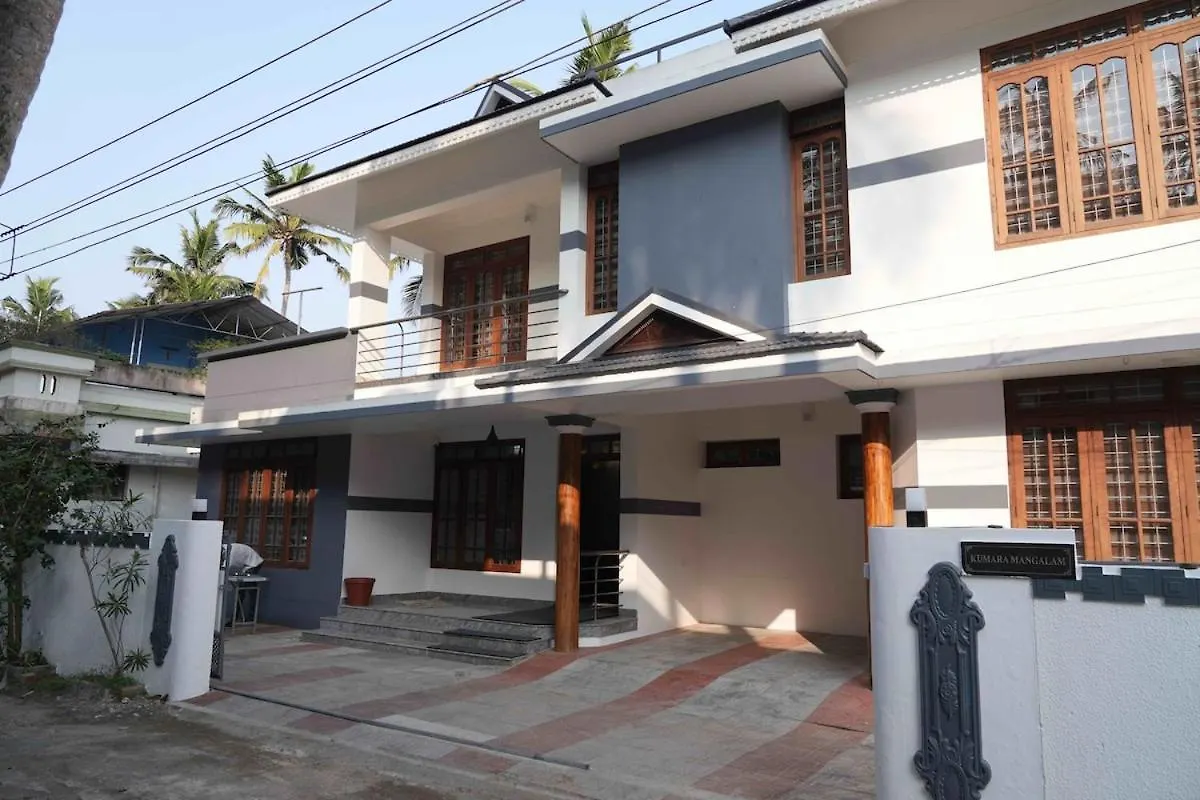 טריואנדרום Aaram Kumaramangalam Lake Villa